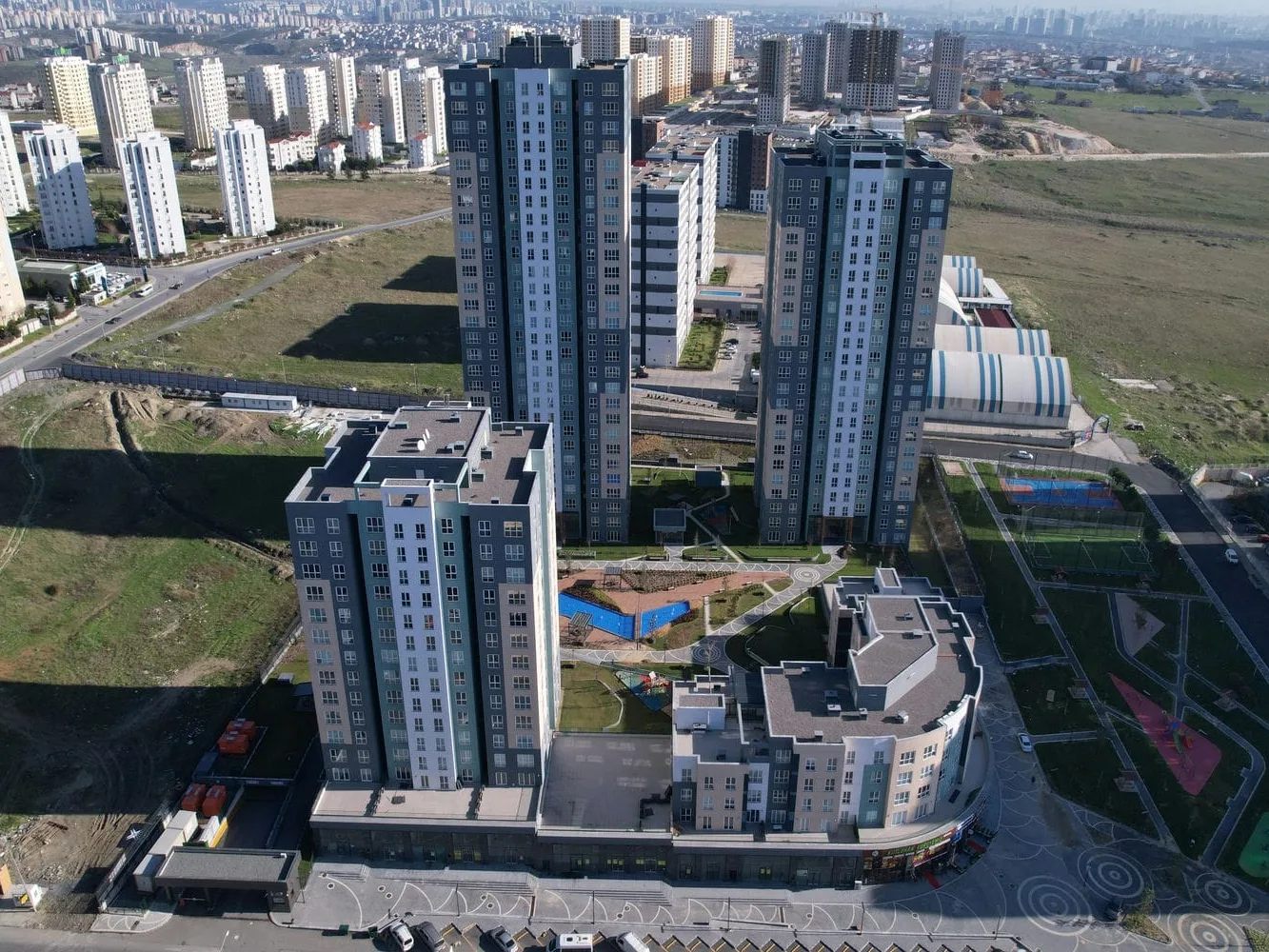Yerleşkenin ve çevresindeki bölgenin genel görünümü